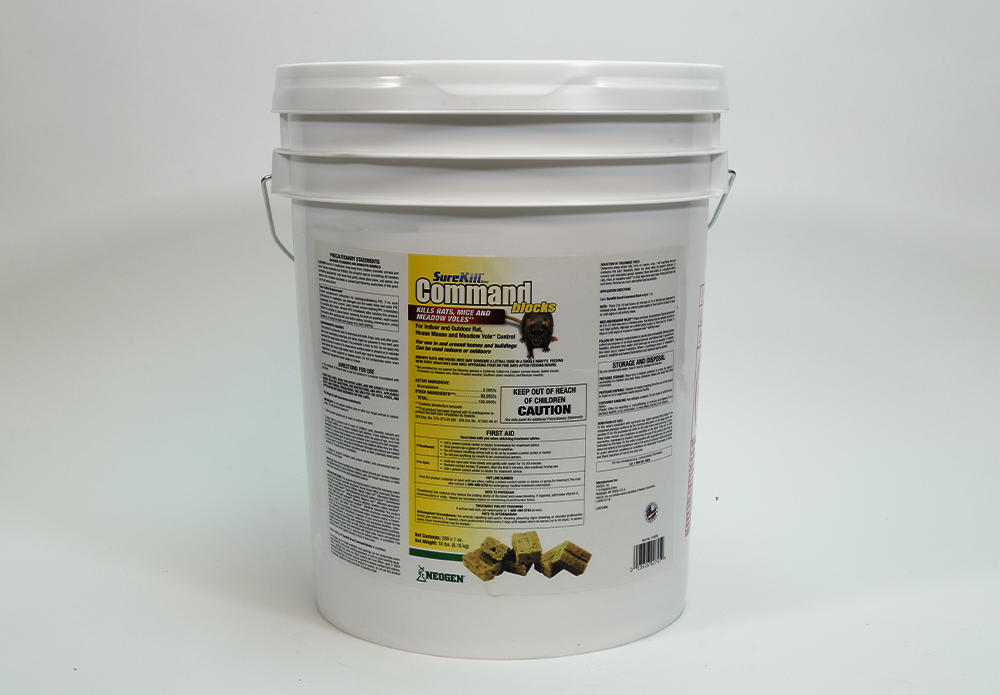 116836_023626027459_SureKill Command Blocks 18lb Pail_1.png